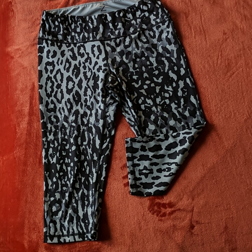 Zella knee length yoga pants